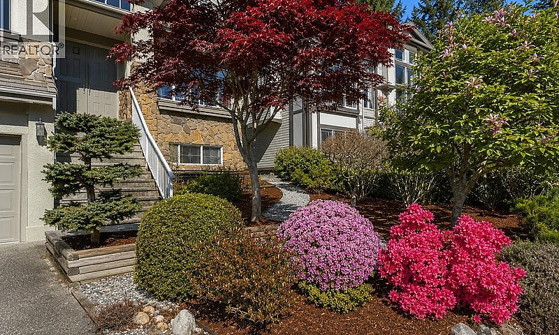 98 Linden Court Port...