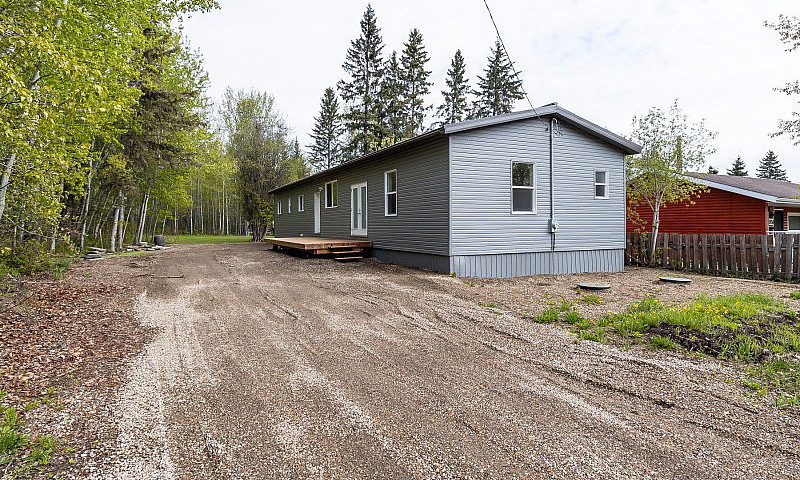 Spacious Bungalow In...