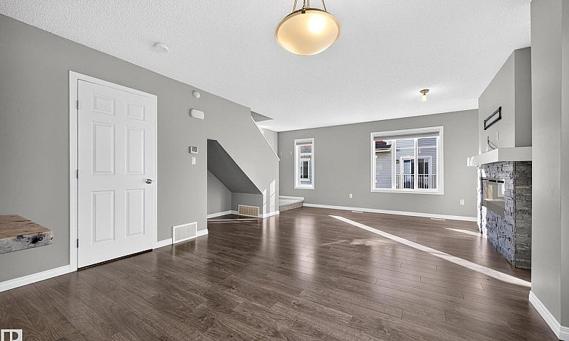 #81 2905 141 St Sw E...