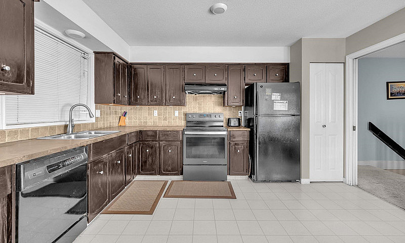 12954 61 Avenue Surr...