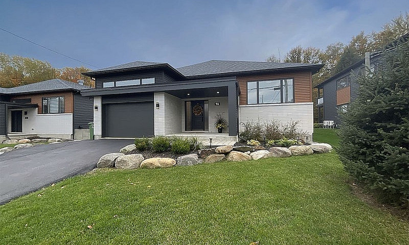 $724,500 - Bungalow ...