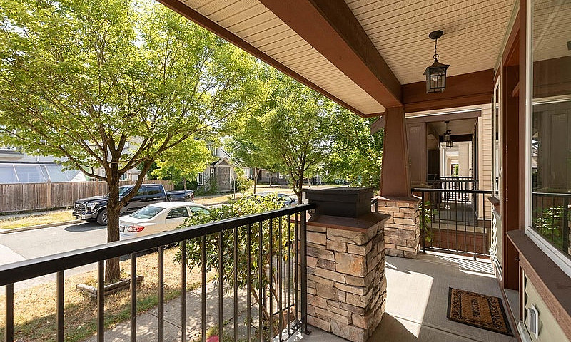 7273 192A Street Sur...