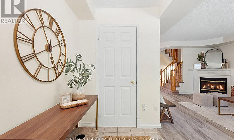 219 Gatwick Drive Oa...