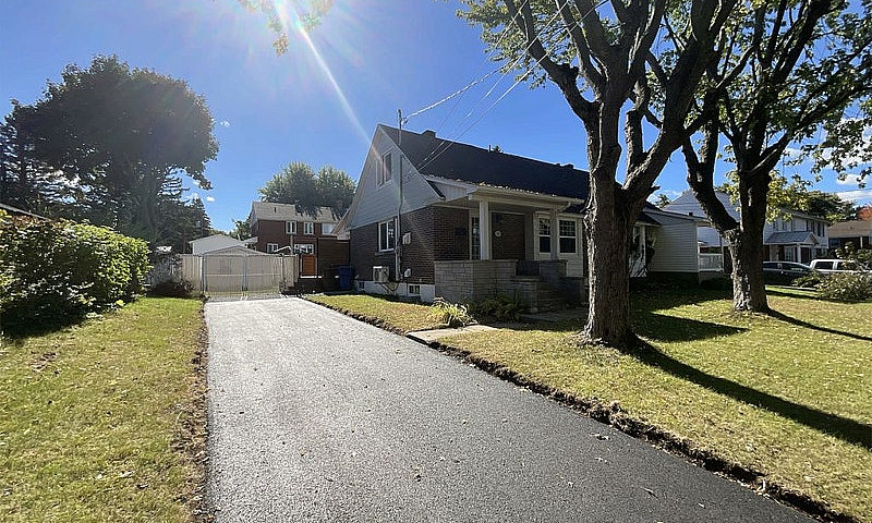 $350,000 - Semi-Deta...