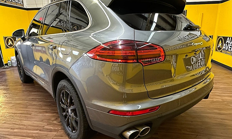 2016 Porsche Cayenne...