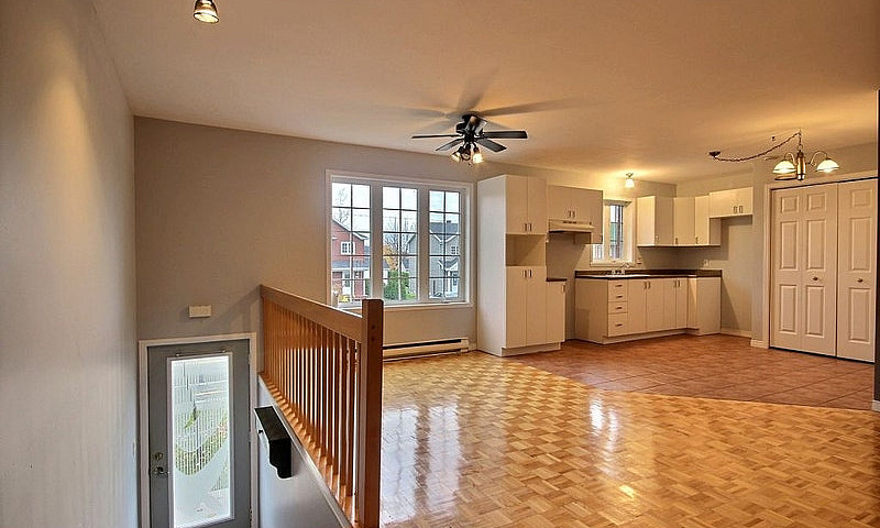 $295,000 - Condomini...