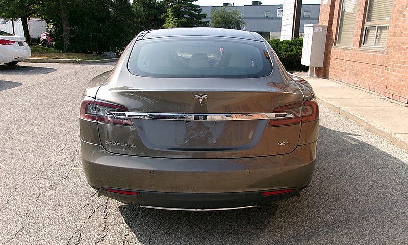 2016 Tesla Model S 9...