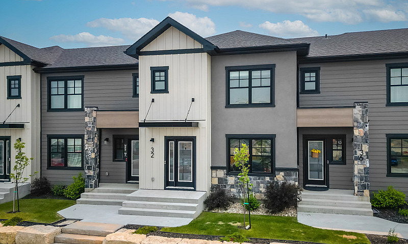 Luxury 3Bdrm Townhou...
