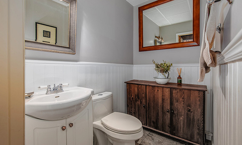 1116 Clifton Ave...