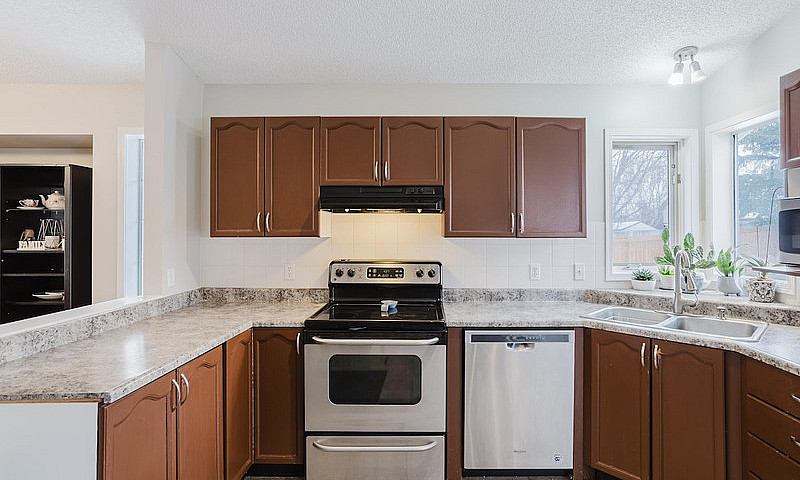 Sherwood Park 4 Bed ...