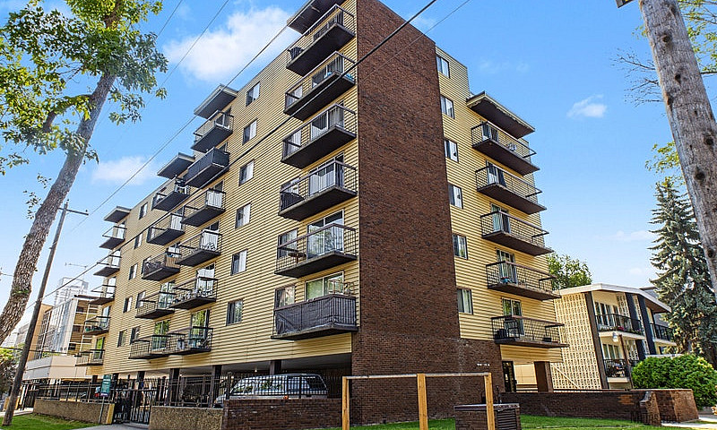 Oliver Apartment For...
