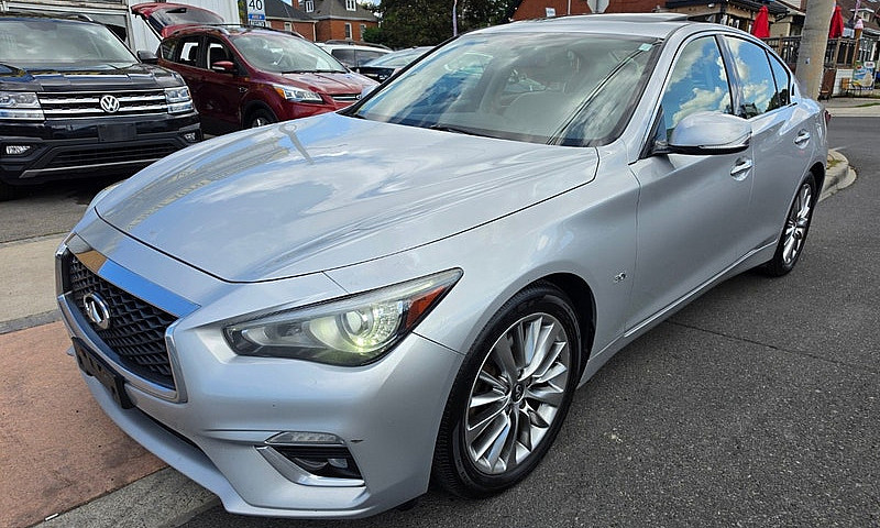 2018 Infiniti Q50 3....