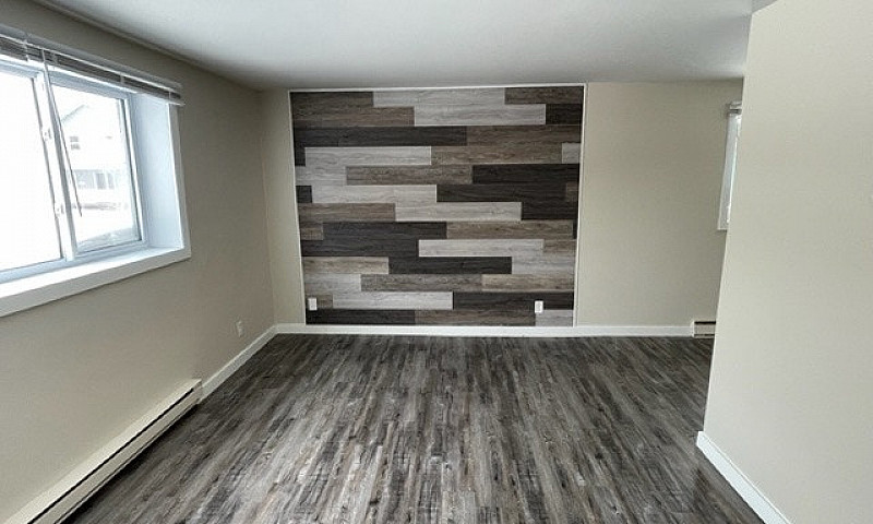 701 Wellington Ave -...