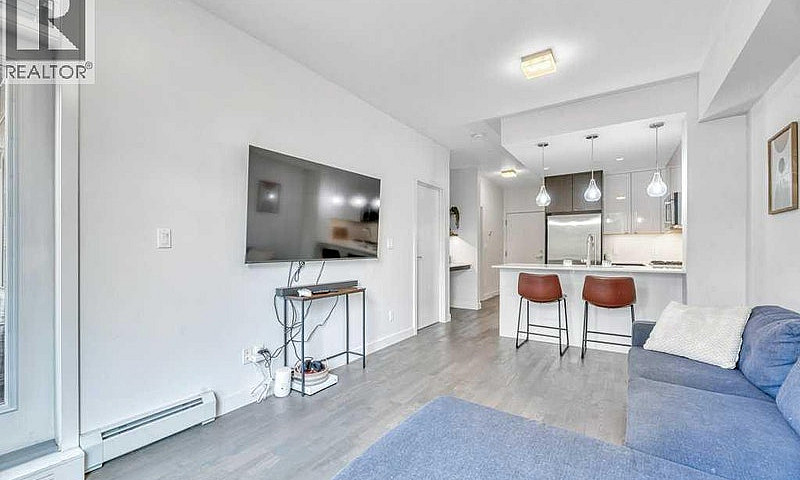 328, 305 18 Avenue S...