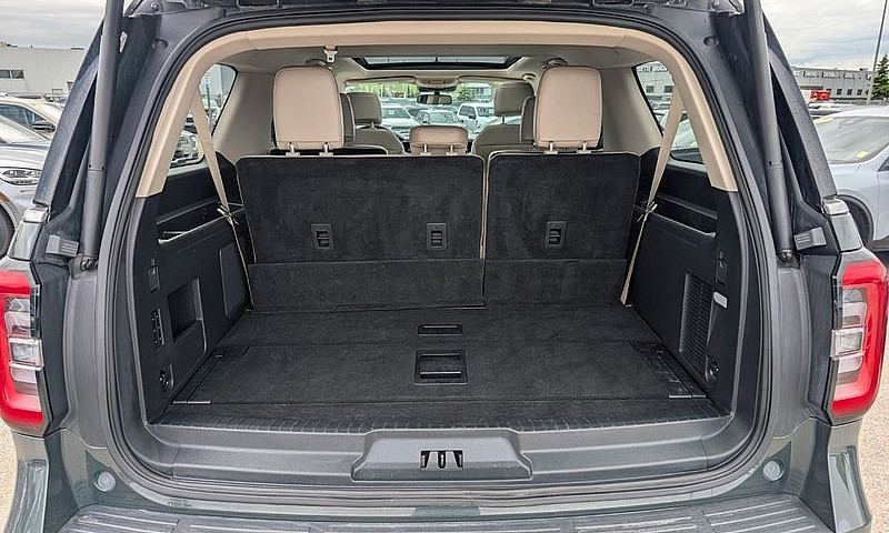 2023 Ford Expedition...
