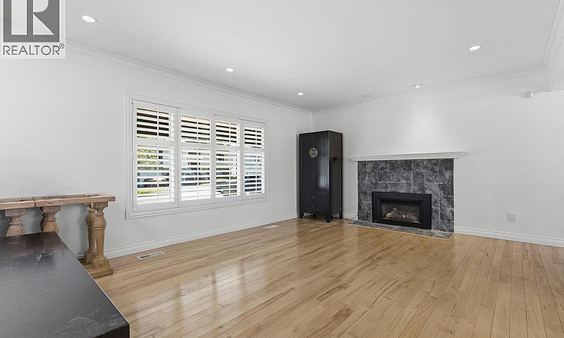 10851 Rosecroft Cres...
