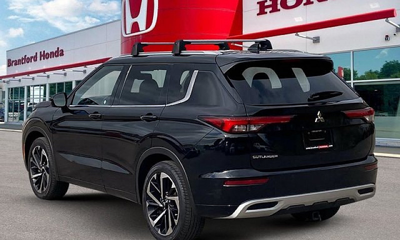 2022 Mitsubishi Outl...