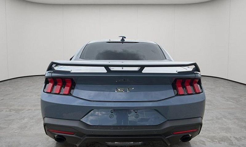 2026 Ford Mustang Gt...