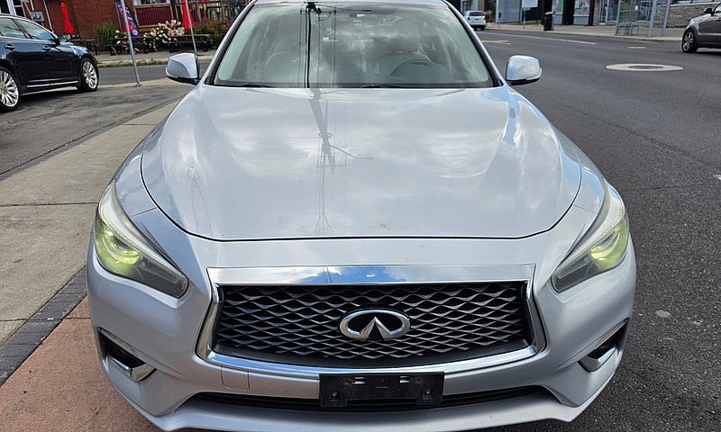 2018 Infiniti Q50 3....