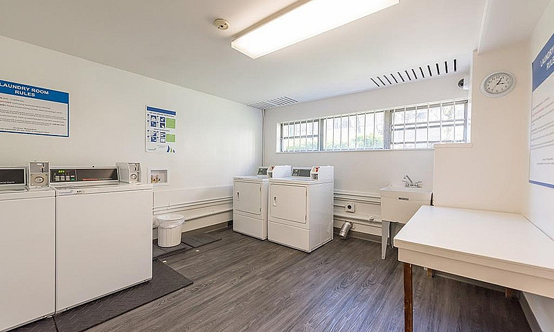 1 Bedroom Apartment ...