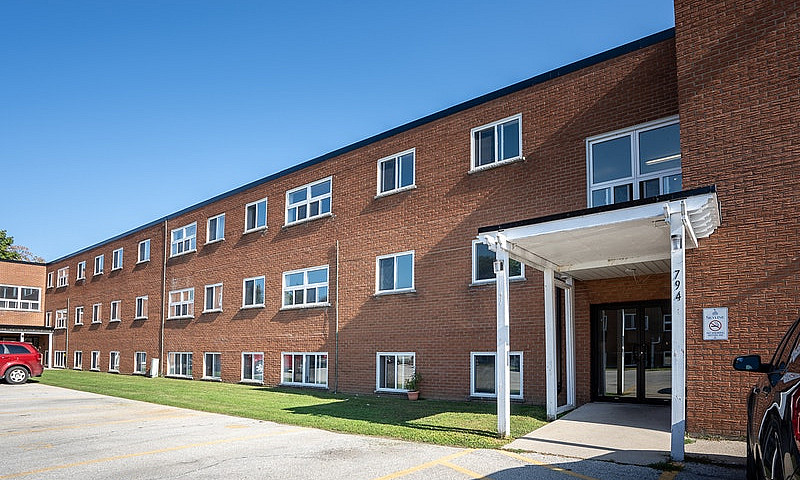 Somerset Place Apart...