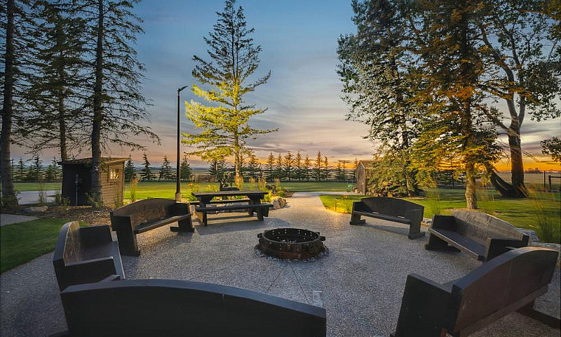 Executive Acreage On...