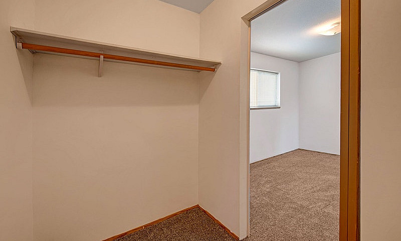 2 Bed X 1 Bath Apart...