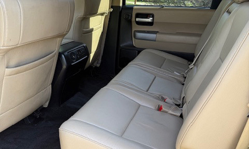 2015 Toyota Sequoia ...