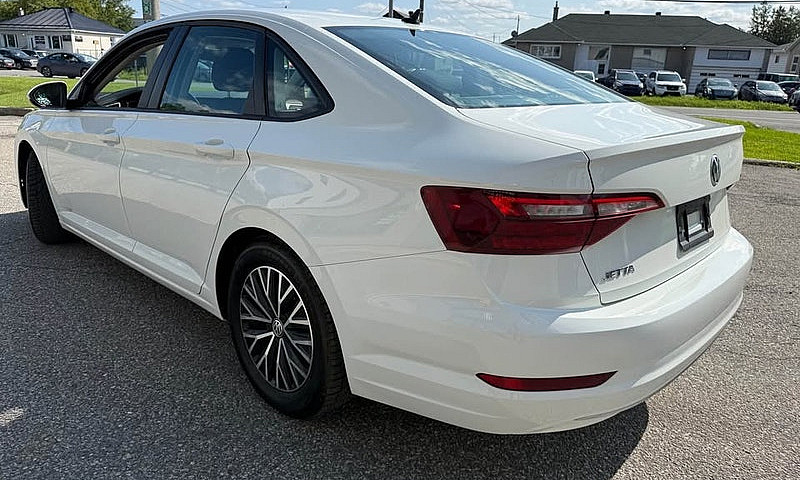 2021 Volkswagen Jett...