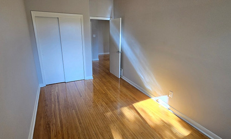 Spacious 3 Bedroom +...