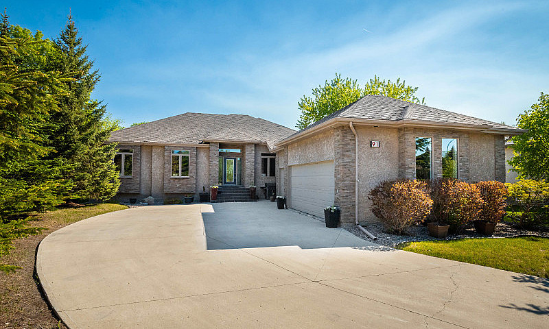 Custom 3-Bdrm Home W...