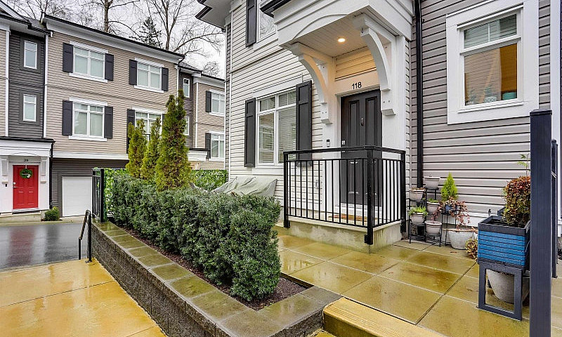 118 2070 Oak Meadows...