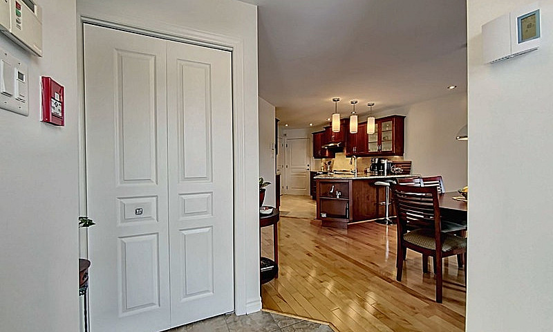 575 000$ - Condo À V...