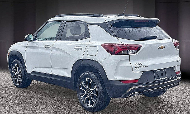 2023 Chevrolet Trail...