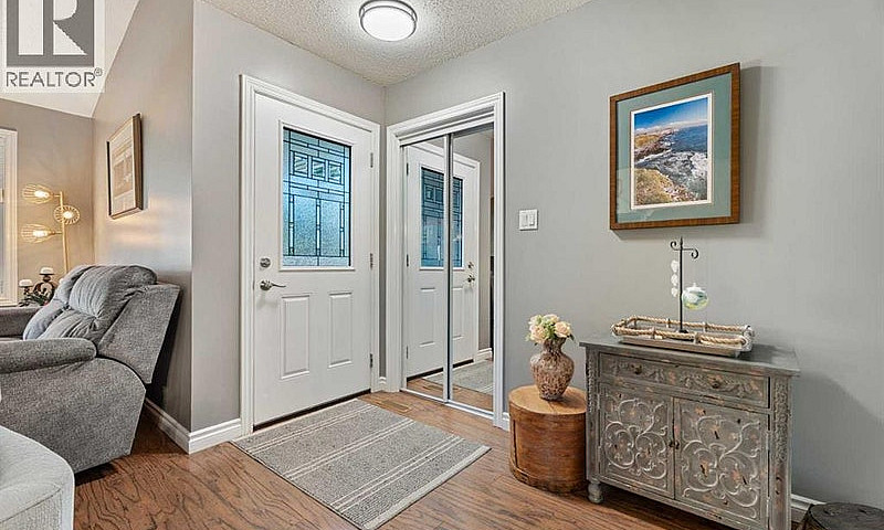 49 Lock Crescent Oko...