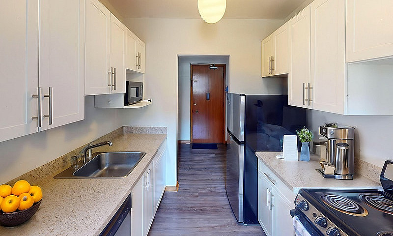 Spacious 1 Bedroom S...
