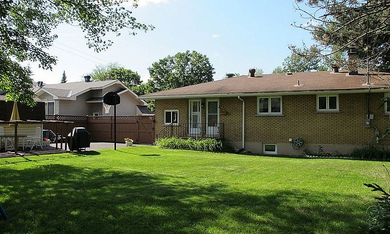 $627,900 - Bungalow ...