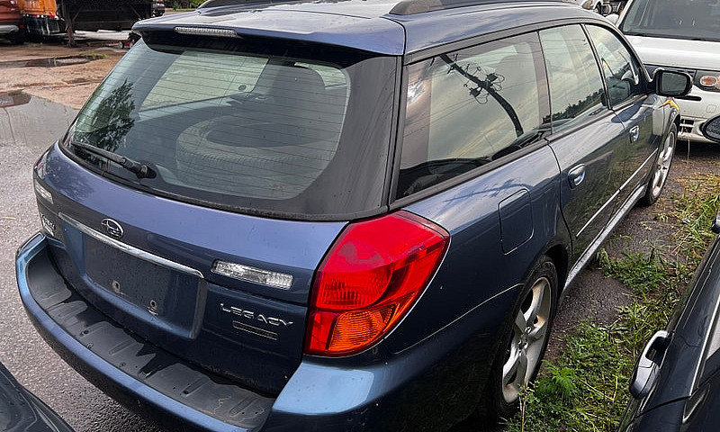 2006 Subaru Legacy...