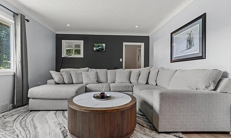 46591 Portage Avenue...