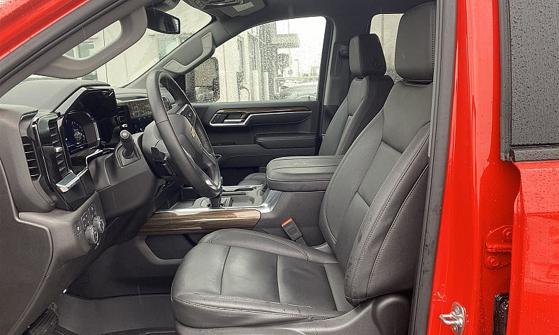2025 Chevrolet Silve...