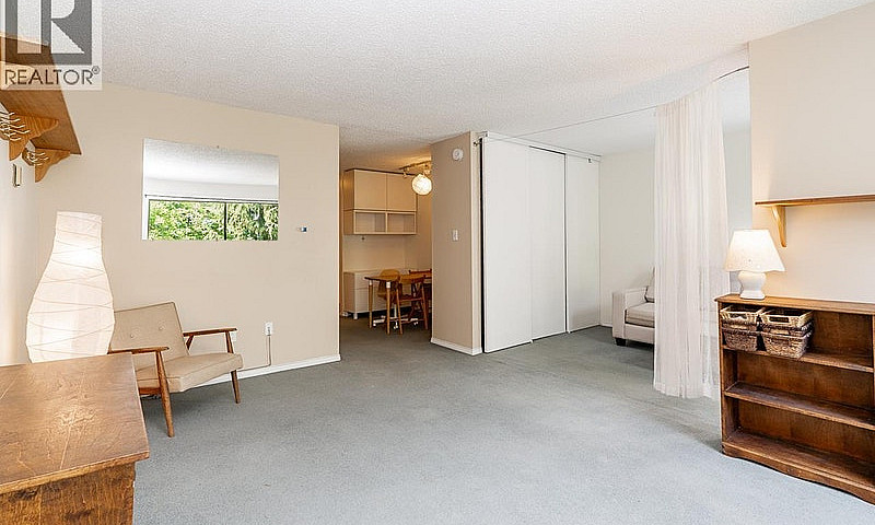 302 830 E. 7Th Avenu...
