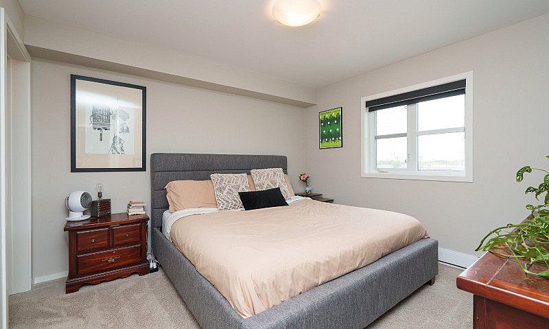 For Sale: Stunning T...