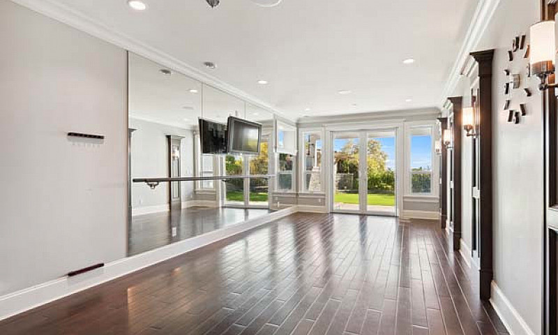 White Rock Dream Hom...