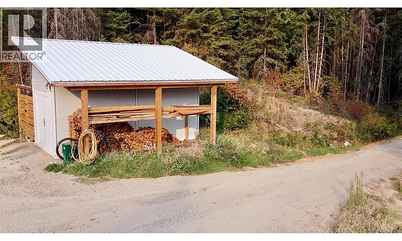 1618 Strome Road Chr...