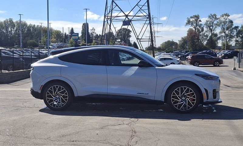 2022 Ford Mustang Ma...