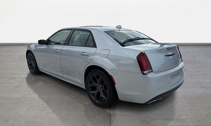 2022 Chrysler 300...