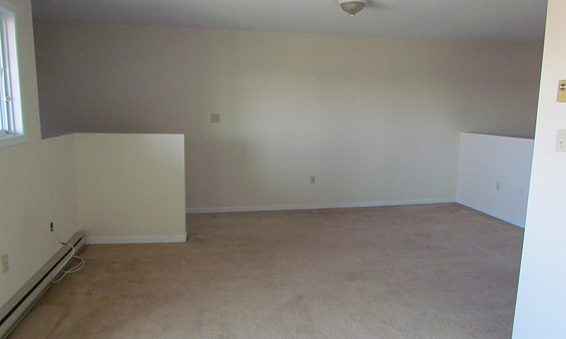 Unique 2 Bdrm Split ...
