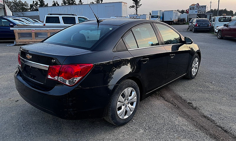 2013 Chevy Cruze. Ma...
