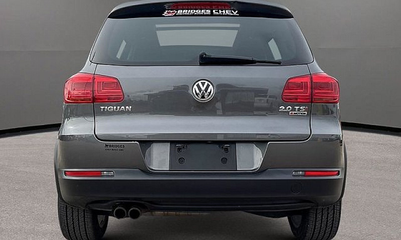 2017 Volkswagen Tigu...