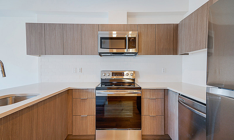 2 Bed 2 Bath In Surr...
